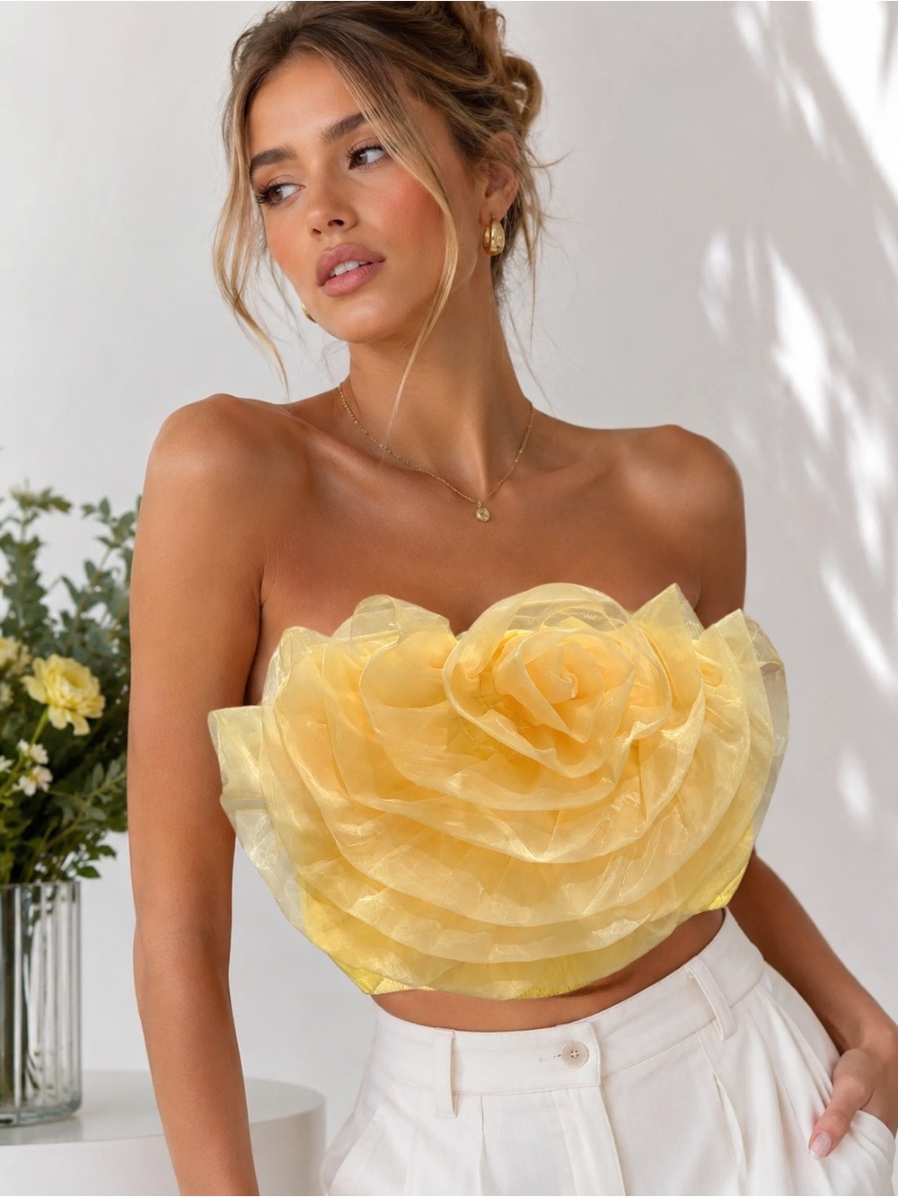 Boutique Yellow 3D Floral Organza Bandeau Crop Top NWOT Size M - Picture 4 of 4